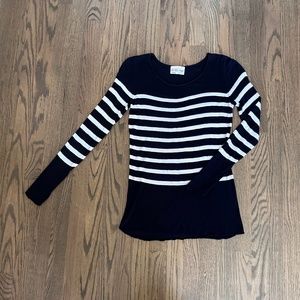 Stitch Fix Olive & Oak Navy White Striped Spring Sweater size Small